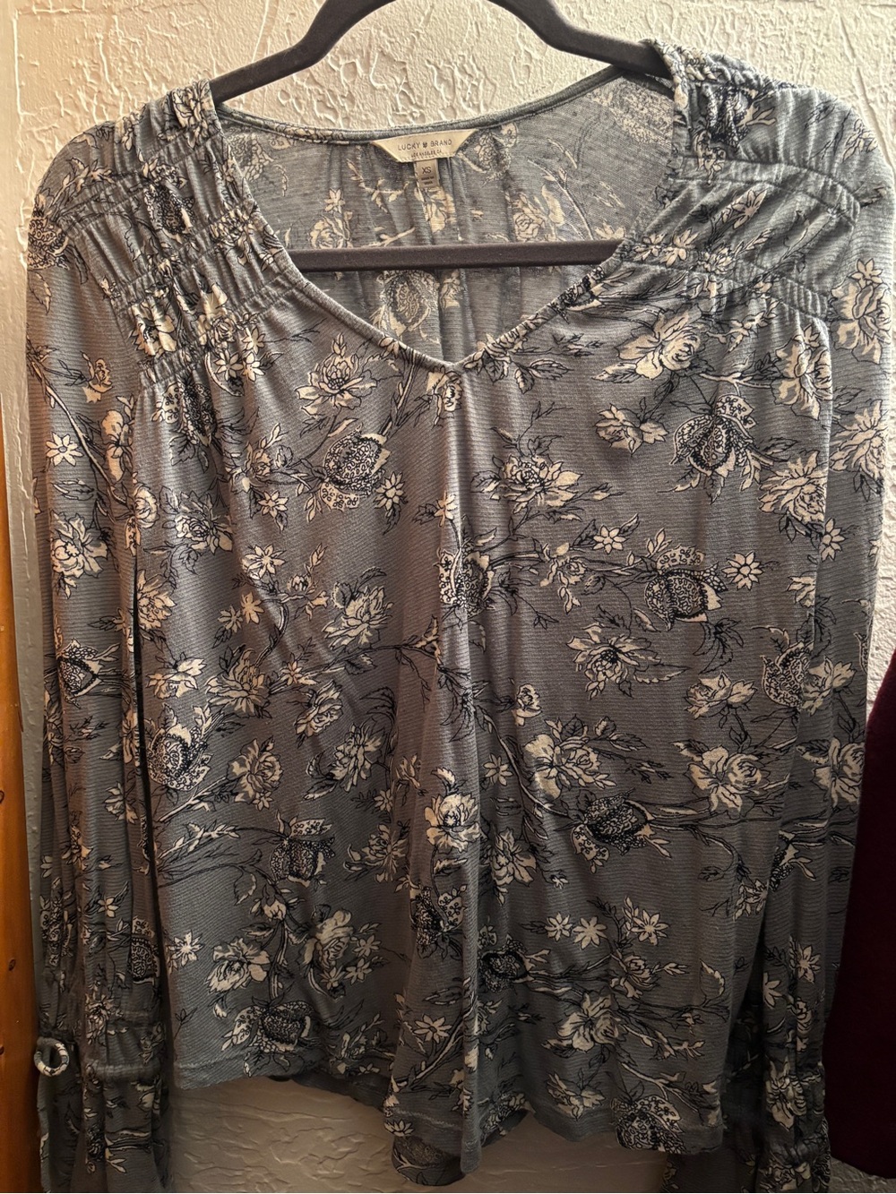 Lucky Brand Gray Floral Long-Sleeve Top